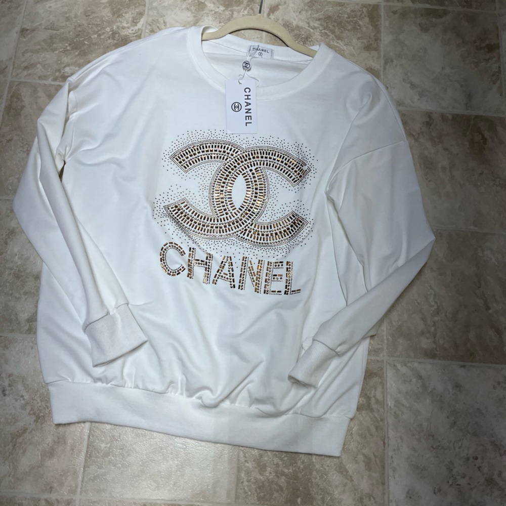 Chanel sweater